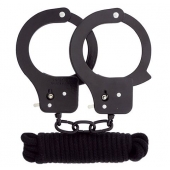 Чёрные наручники из листового металла в комплекте с веревкой BONDX METAL CUFFS LOVE ROPE SET - Dream Toys - купить с доставкой во Владимире